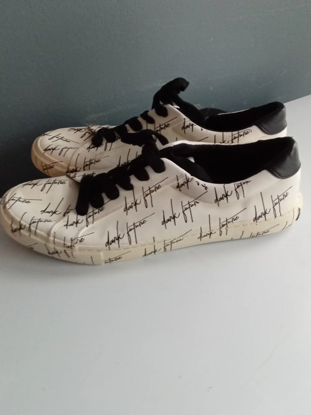ASOS Dark‎ Future Script Print Low Top Sneakers Cream Black Streetwear